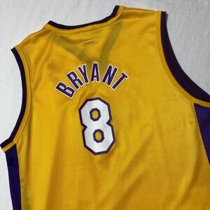 Vintage Kobe Bryant #8 Los Angeles LA Lakers Champion Jersey Youth‎ XL (18-20)